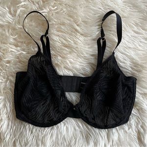 VS Plunge Lace Bra